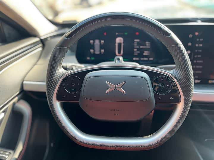 Фото 7 - XPeng P7