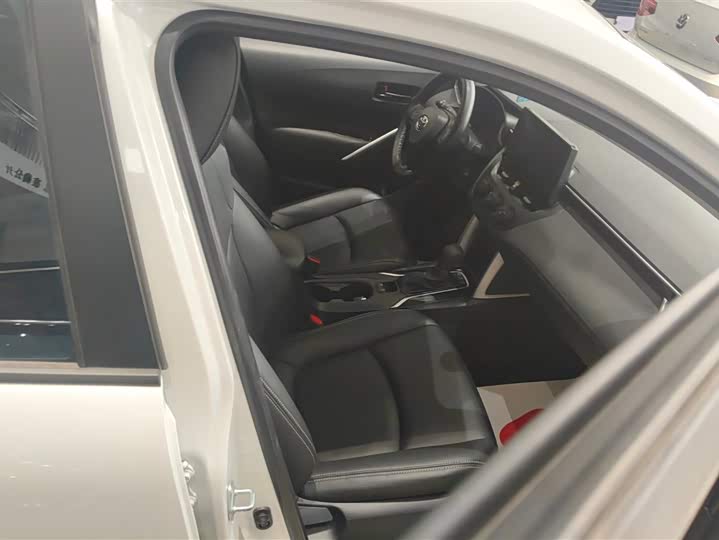 Фото 8 - Toyota Corolla Cross