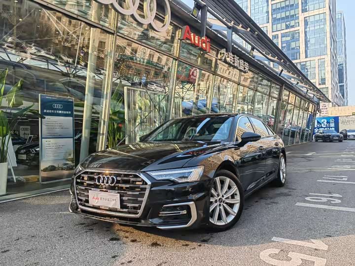 Фото 1 - Audi A6L