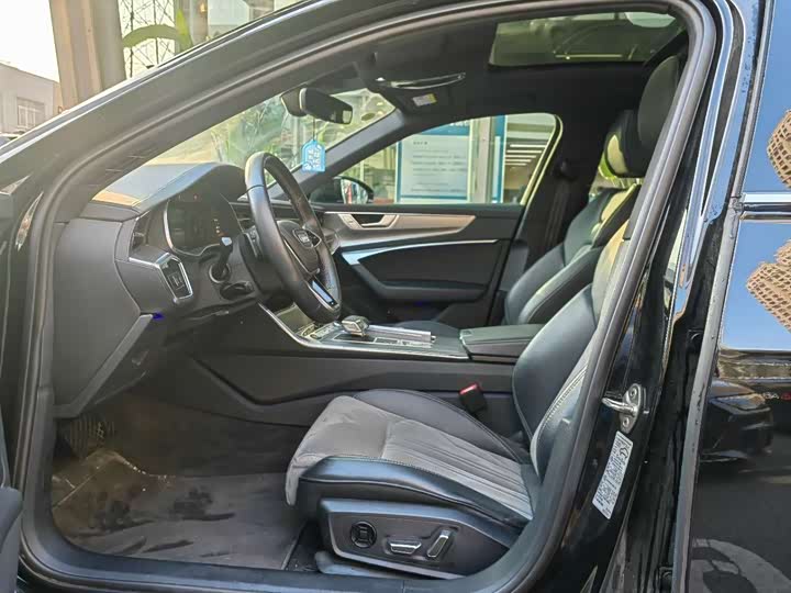 Фото 3 - Audi A6L