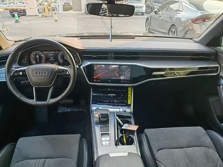 Фото 4 - Audi A6L