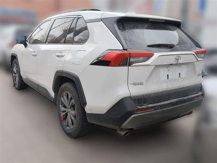 Фото 9 - Toyota RAV4