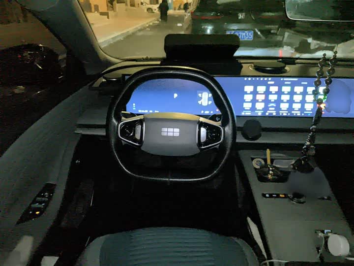 Фото 3 - Geely Galaxy E8