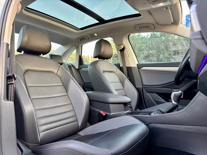 Фото 9 - Volkswagen Sagitar L