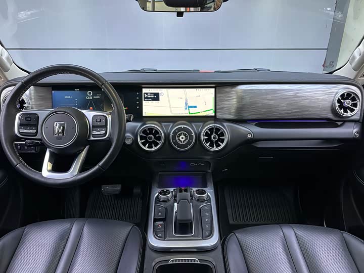 Фото 7 - Tank 300