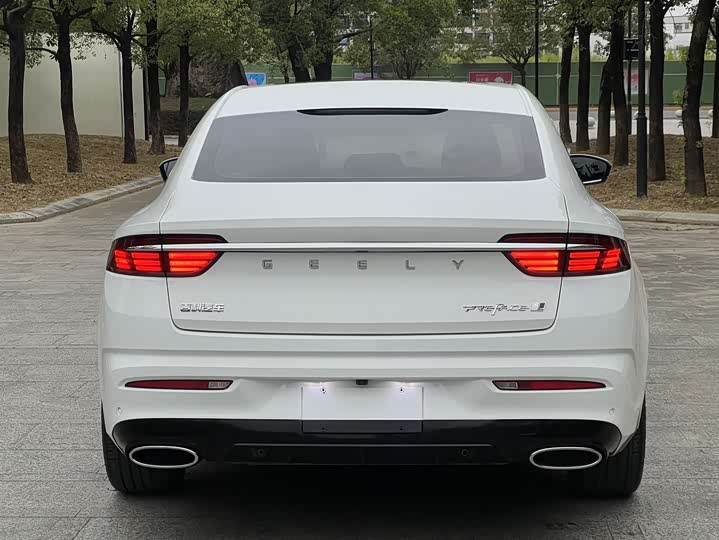 Фото 5 - Geely Preface
