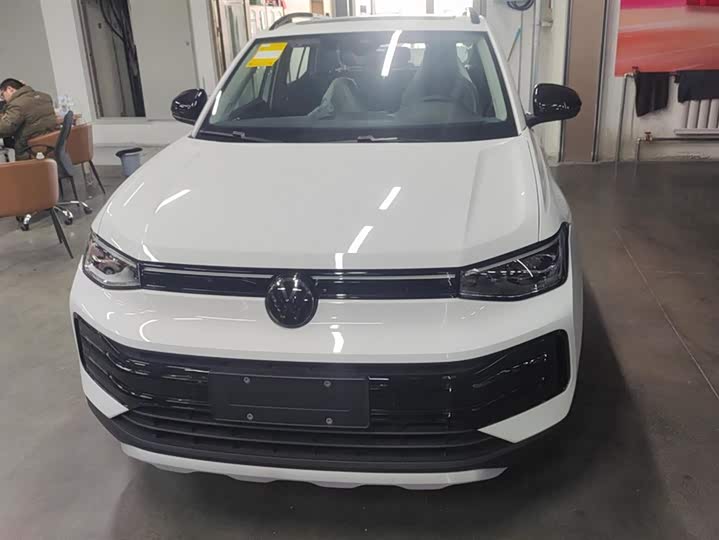 Фото 2 - Volkswagen Tharu