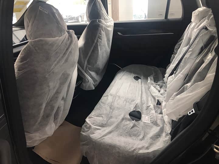 Фото 7 - Geely Monjaro