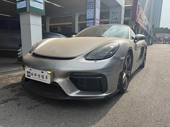 Фото 1 - Porsche 718