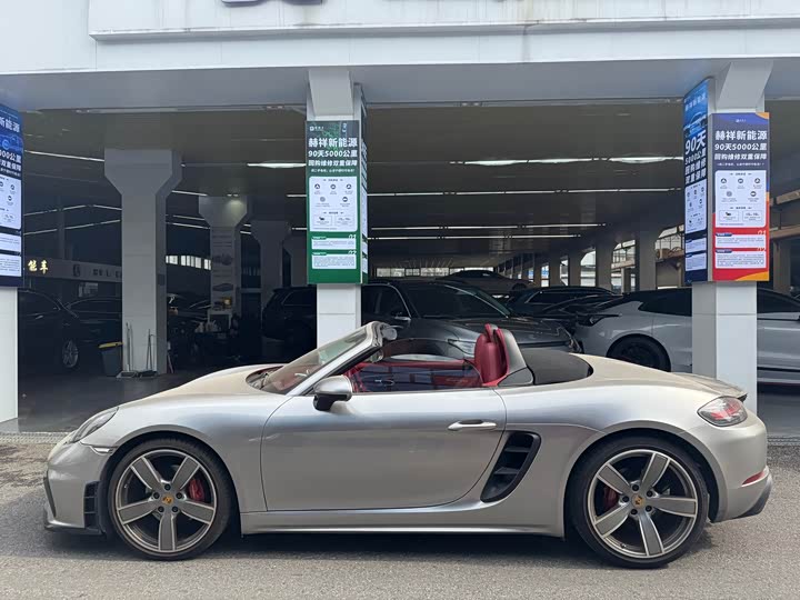 Фото 4 - Porsche 718