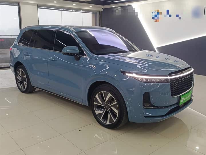 Фото 4 - LiXiang One