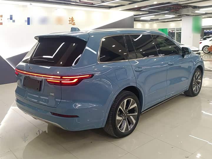 Фото 7 - LiXiang One