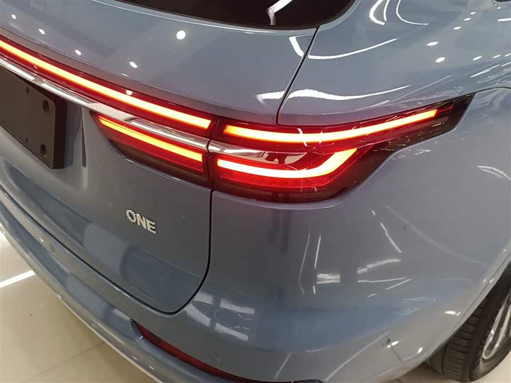 Фото 8 - LiXiang One