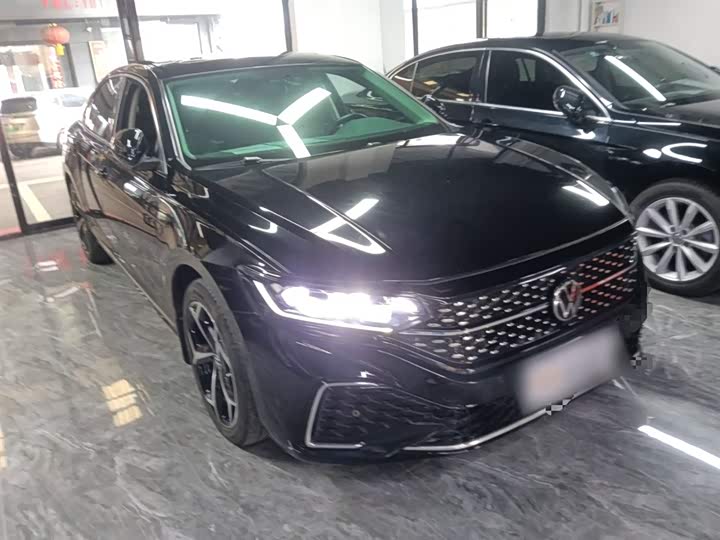 Фото 4 - Volkswagen Passat