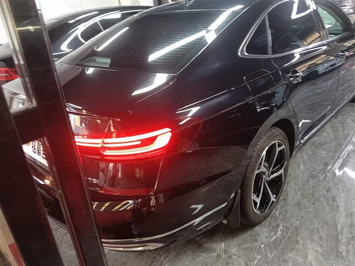 Фото 7 - Volkswagen Passat