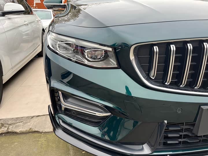 Фото 4 - Geely Preface