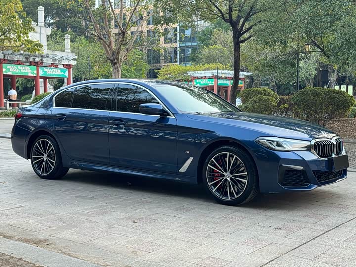 Фото 3 - BMW 5 Series