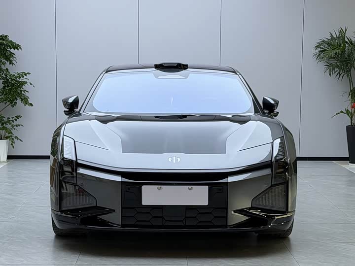 Фото 2 - HiPhi Z