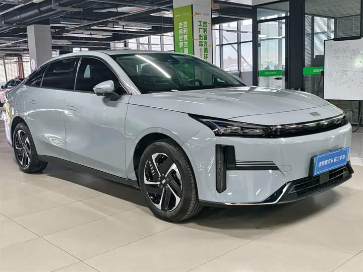 Фото 3 - Geely Galaxy L6