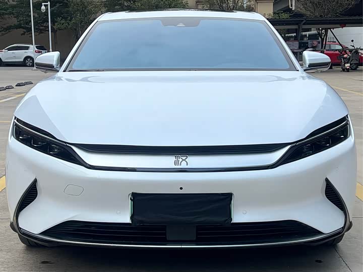 Фото 2 - BYD Han