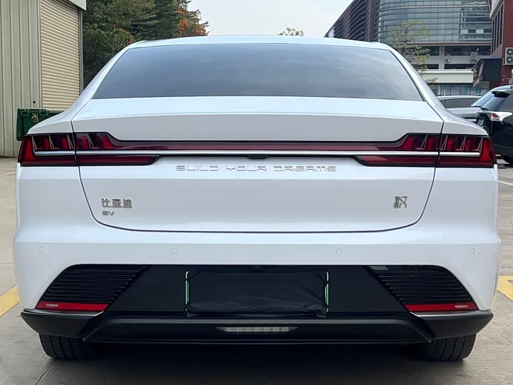 Фото 3 - BYD Han