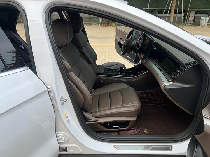 Фото 5 - BYD Han