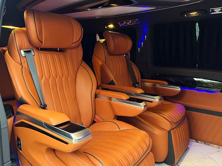 Фото 9 - Mercedes-Benz Vito