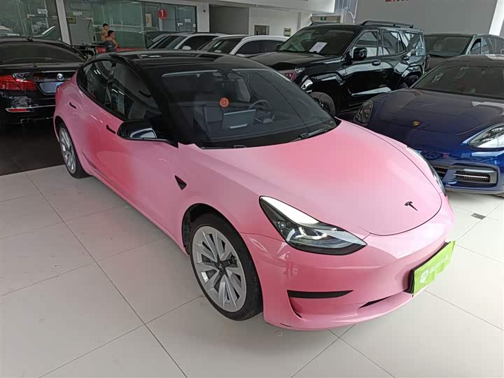 Фото 4 - Tesla Model 3