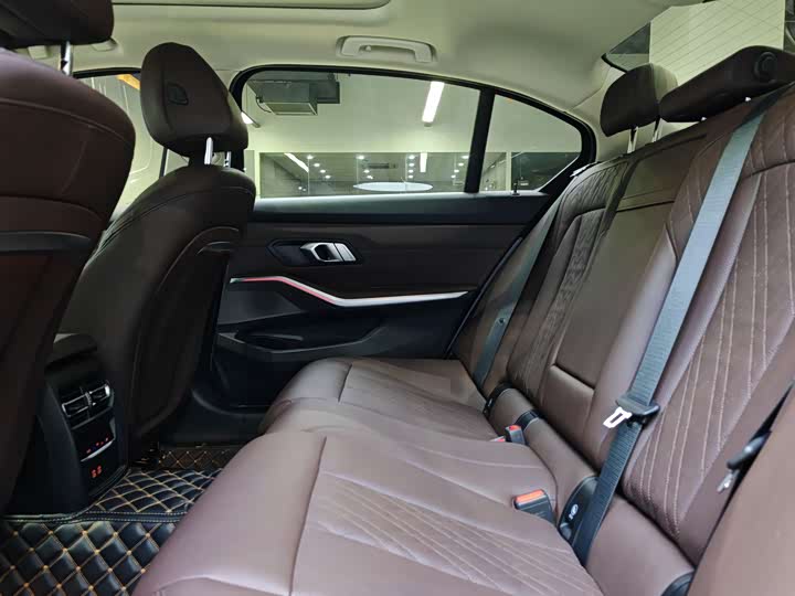 Фото 9 - BMW 3 Series