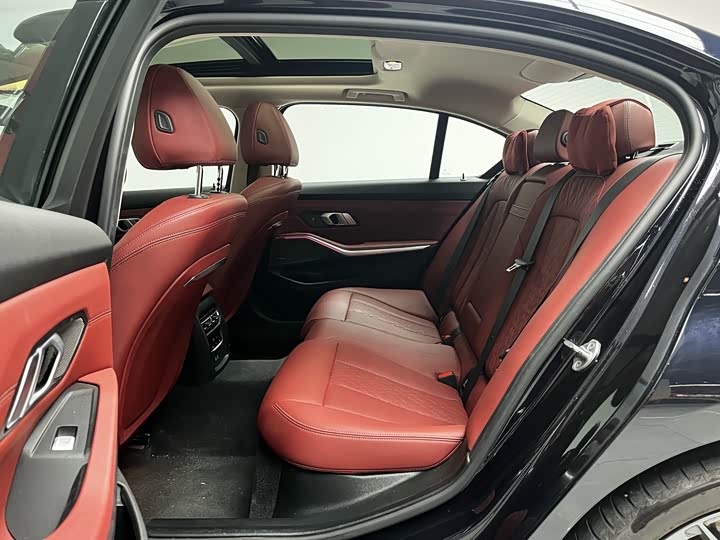 Фото 9 - BMW 3 Series