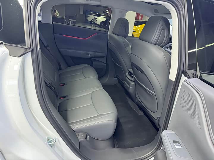 Фото 9 - XPeng G6