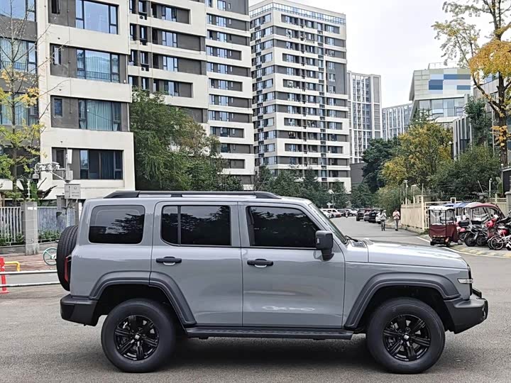 Фото 4 - Tank 300