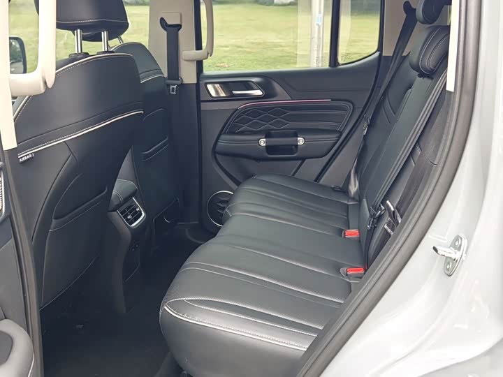 Фото 9 - Tank 300