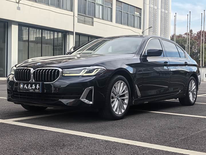 Фото 1 - BMW 5 Series