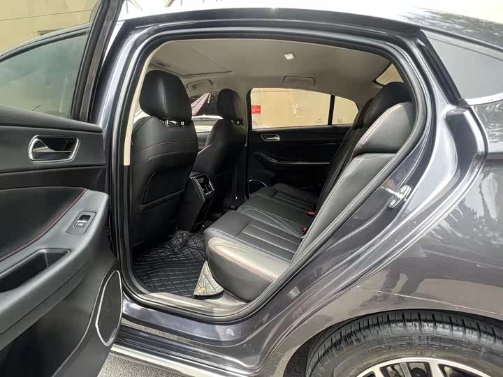 Фото 9 - Chery Omoda S5 (Arrizo 5 Plus)