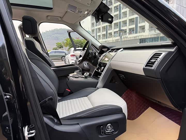 Фото 9 - Land Rover Discovery