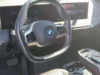 Фото 9 - BMW iX