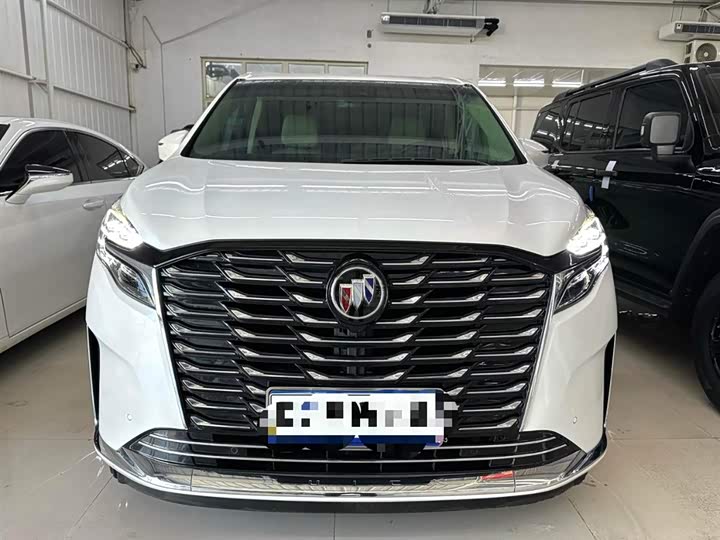 Фото 2 - Buick GL8 ES