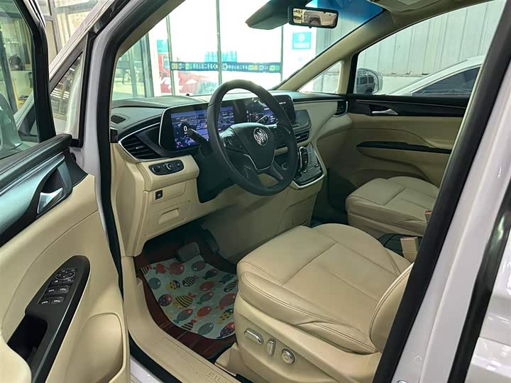 Фото 4 - Buick GL8 ES