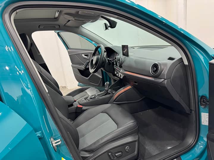 Фото 4 - Audi Q2L