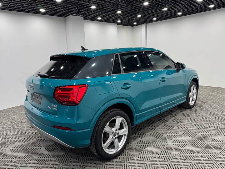 Фото 7 - Audi Q2L