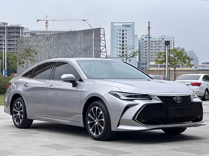 Фото 3 - Toyota Avalon