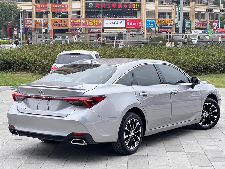 Фото 5 - Toyota Avalon