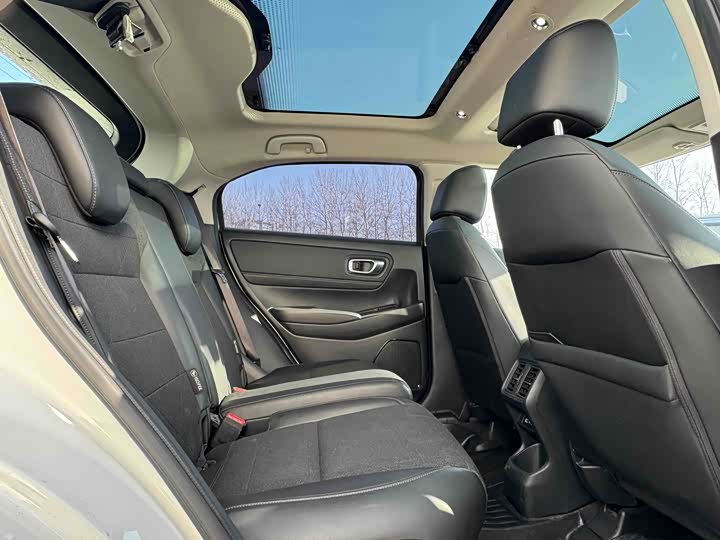 Фото 9 - Honda Vezel