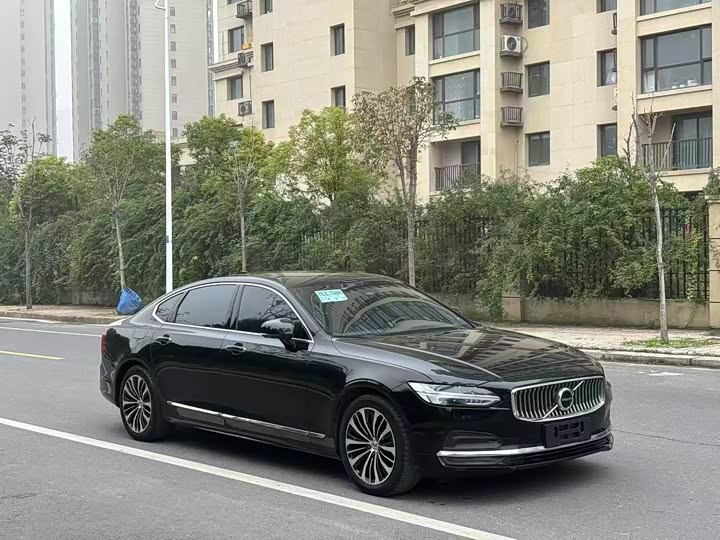 Фото 3 - Volvo S90