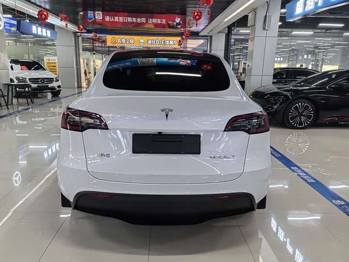 Фото 5 - Tesla Model Y