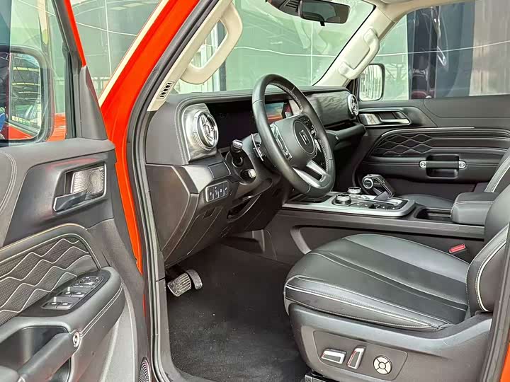 Фото 7 - Tank 300