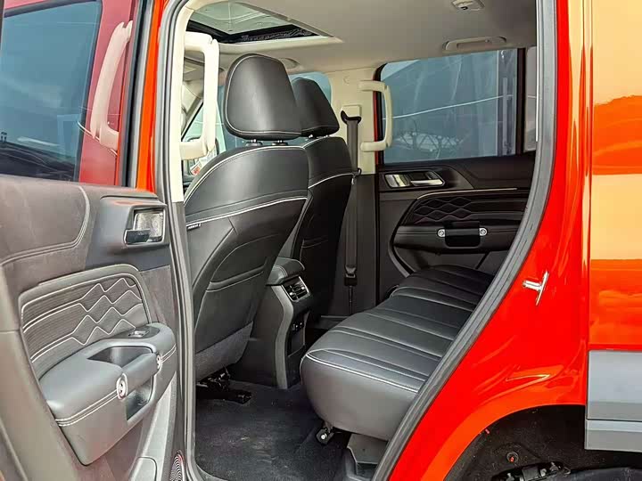 Фото 9 - Tank 300