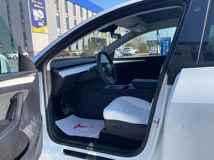 Фото 4 - Tesla Model Y