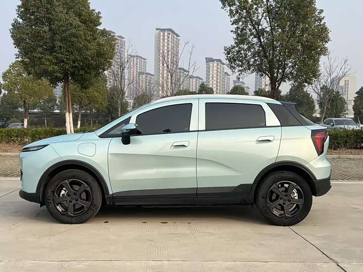 Фото 2 - Geely Geometry E Firefly